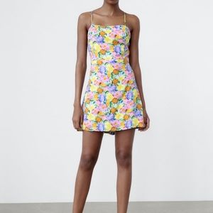 Zara Floral print dress size M
